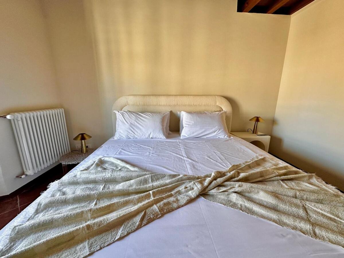 Ad Rondinelli, Appartement
