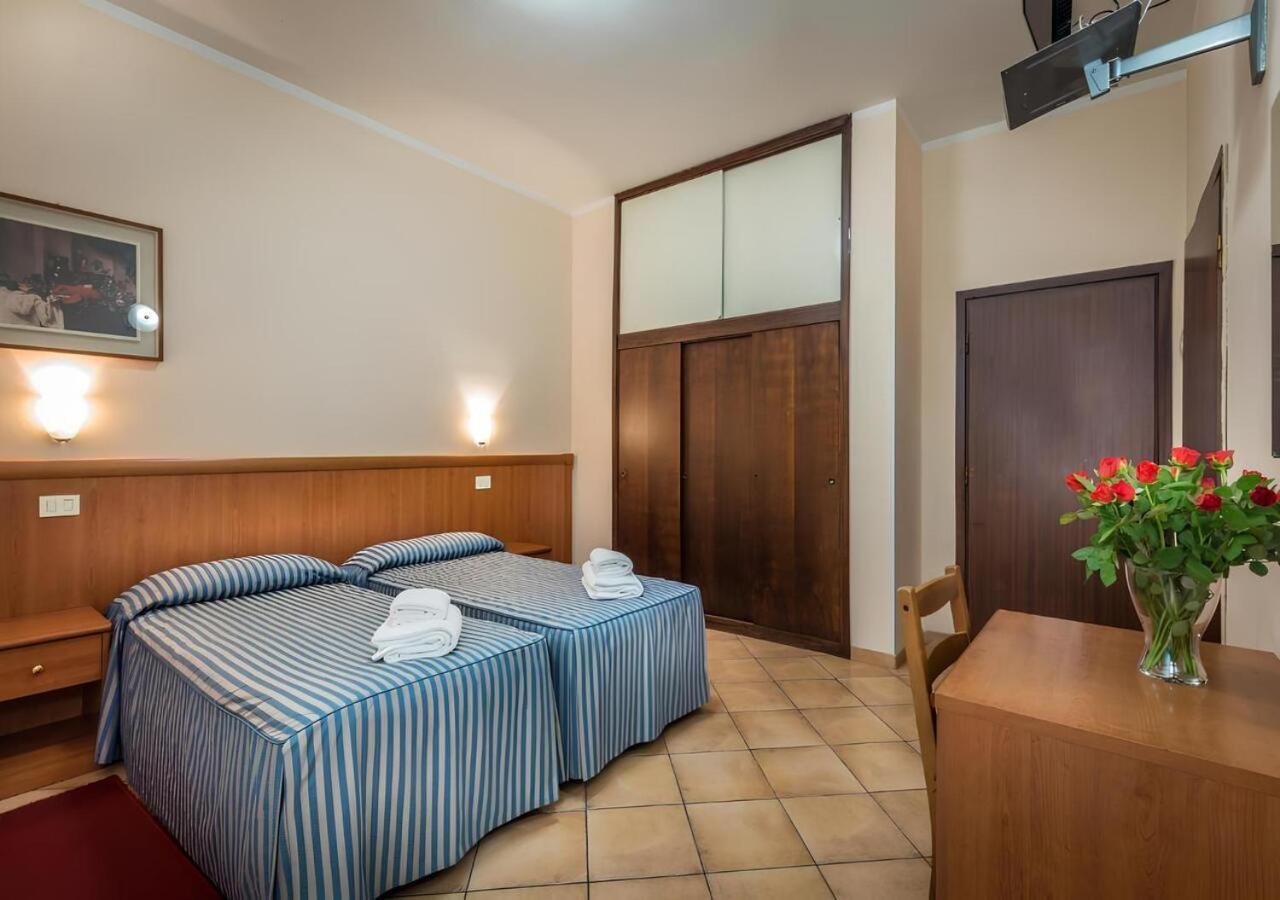 Hotel Real Ristorante E Pizzeria Parking Free !!! Florenz