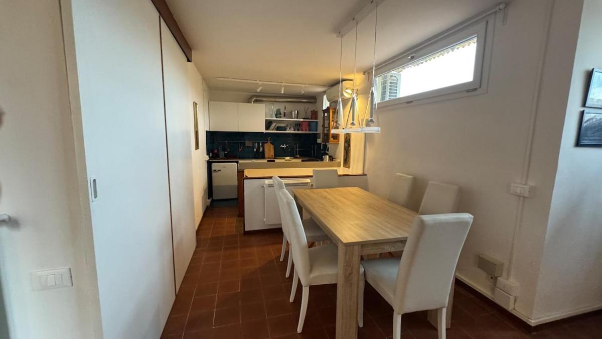 Appartement Small Penthouse With A Terrace Florence