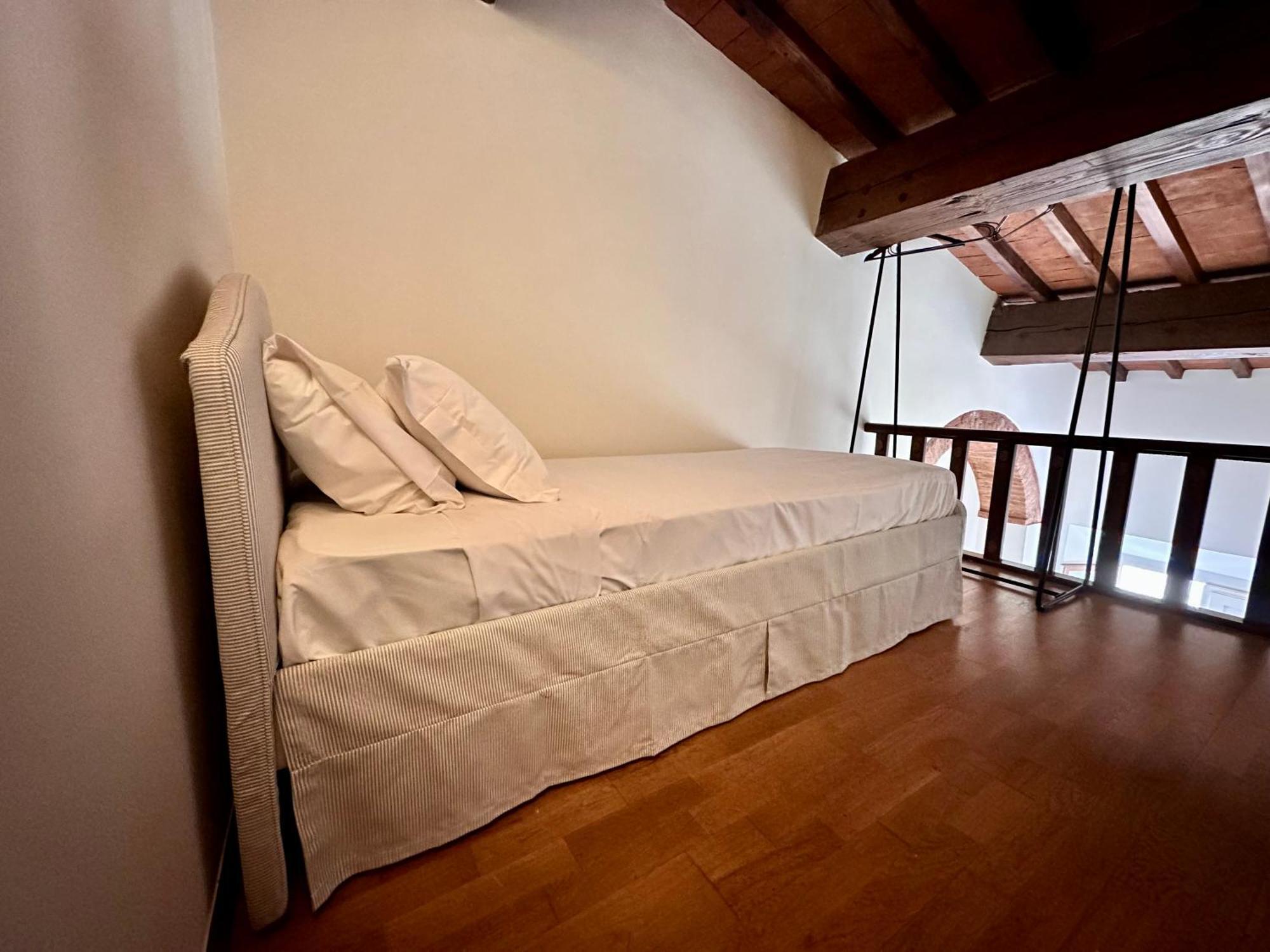 Appartement Ad Rondinelli, Florence