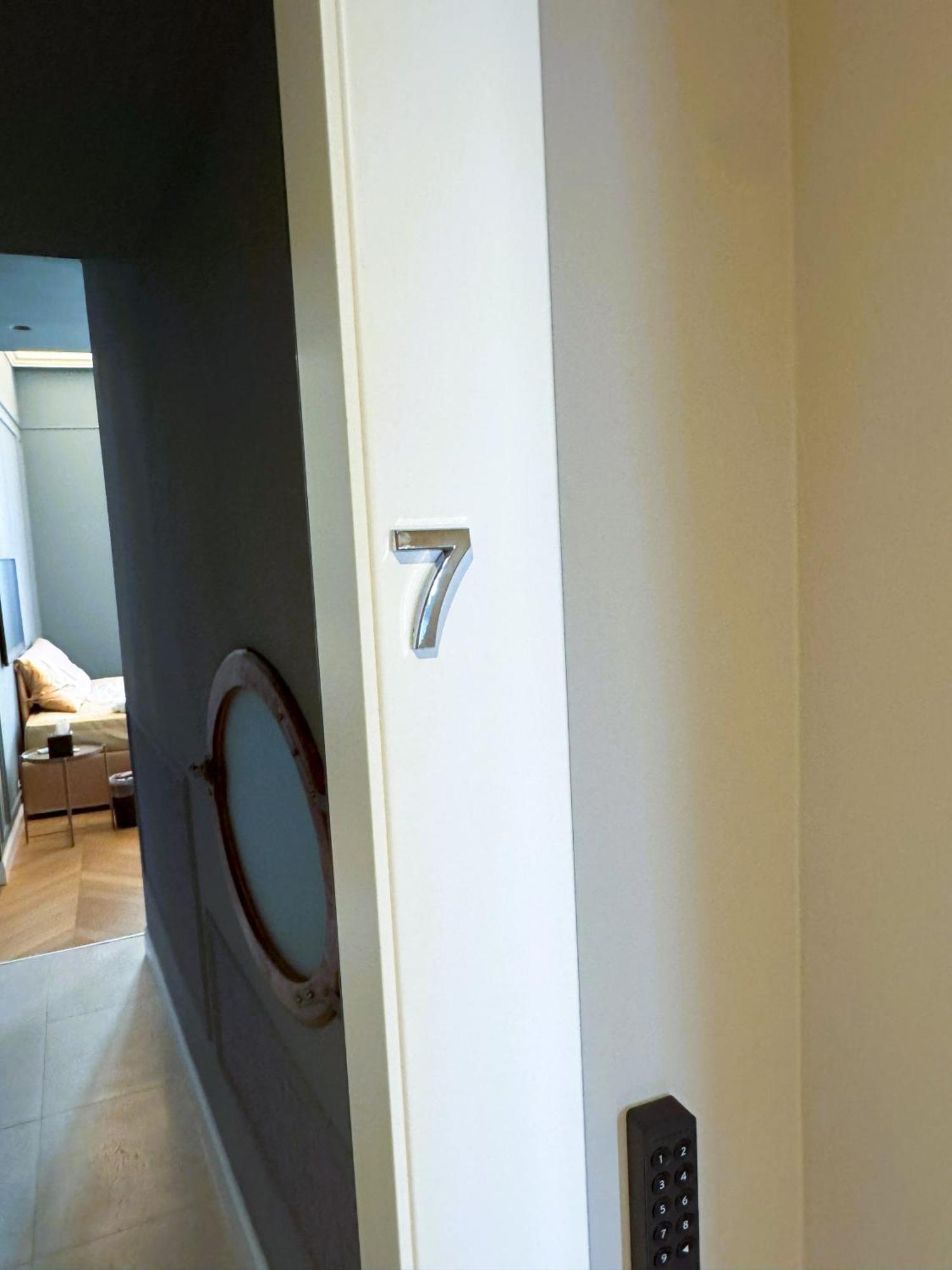 Dimora Collection - Le Logge - Historic Boutique Luxury Florence
