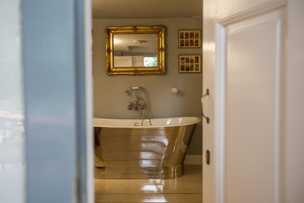Bed & Breakfast Adastra