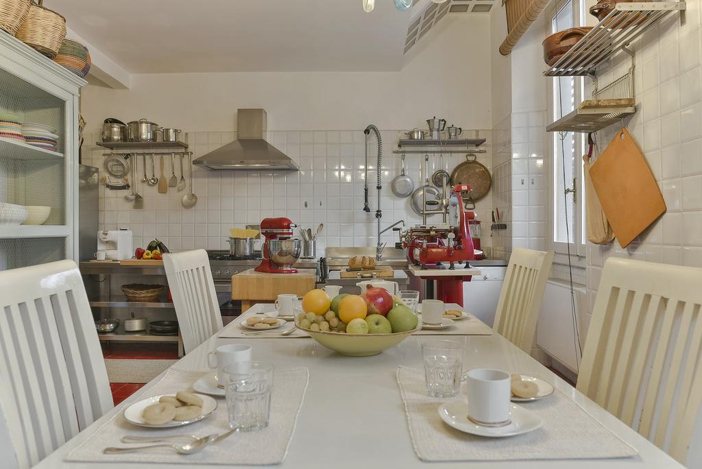 An Amazing In Oltrarno Apartamento