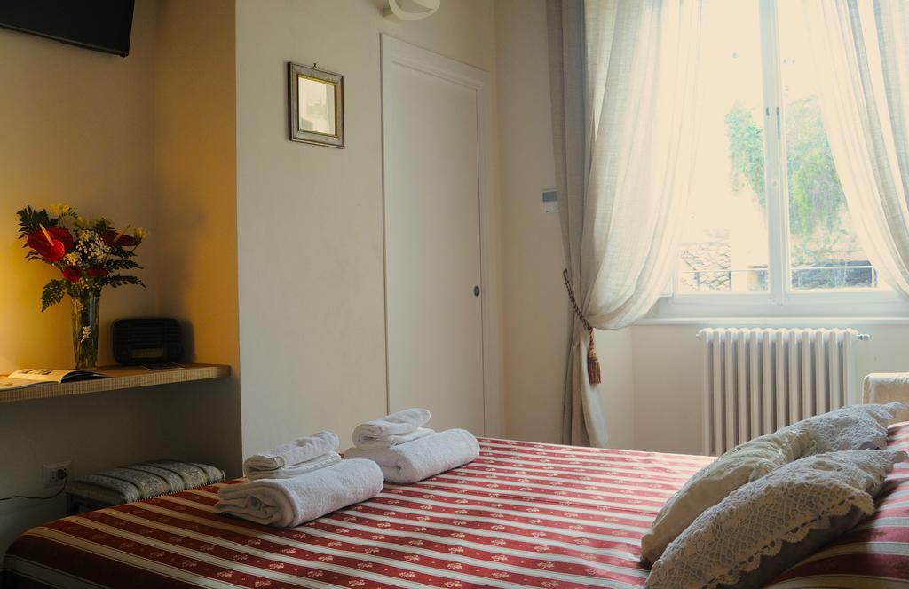 Isola D'arno Bed & Breakfast *