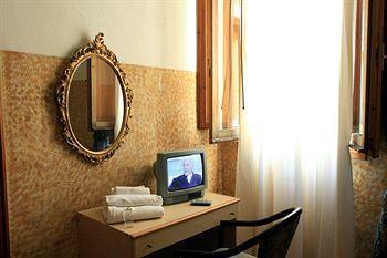 Ariston 2* Florence