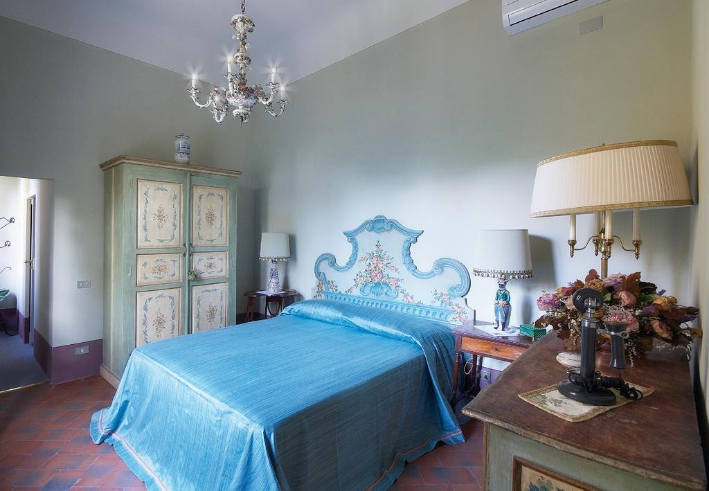 Poggio Couette-café 3*