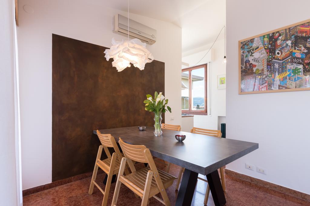 Apartment Roommo Lungarno Florenz