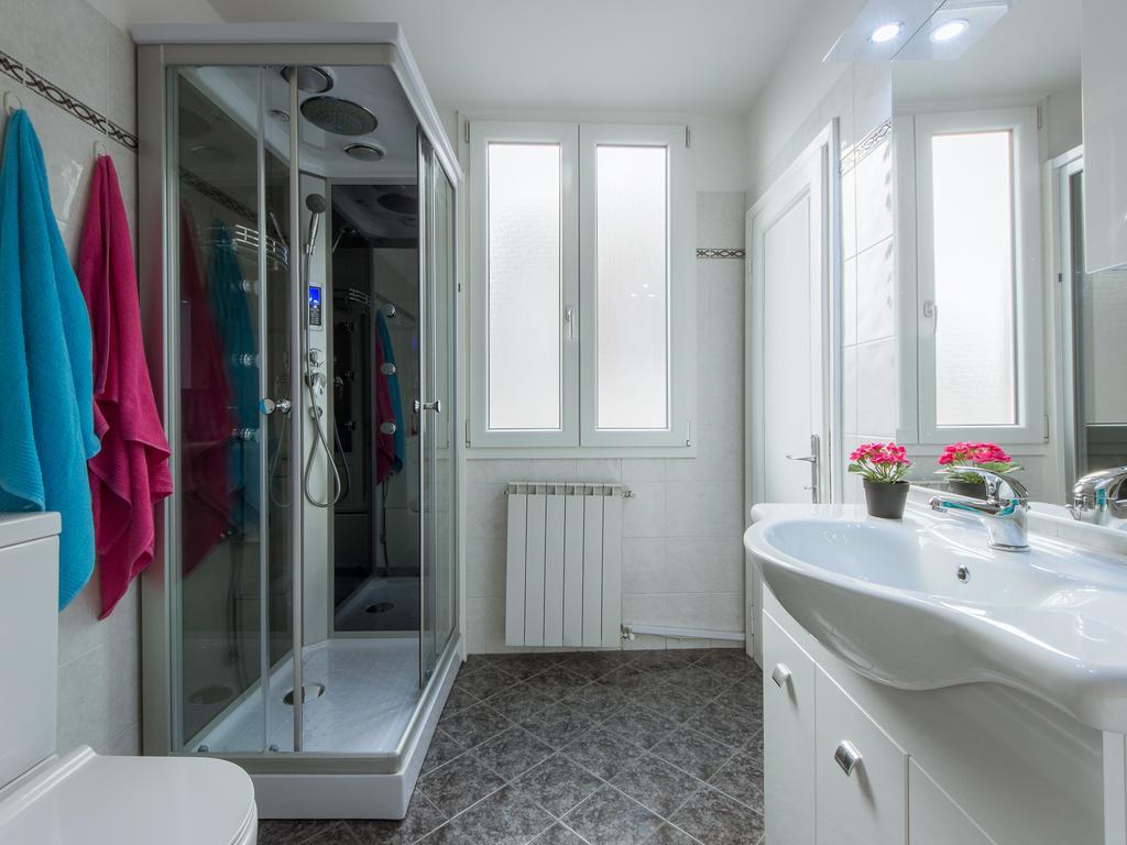 Canacci Stylish 2 Bedroom Firenze