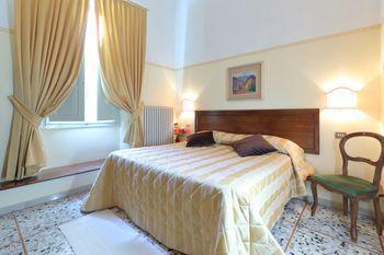 Residenza Maglioni Al Battistero 2*