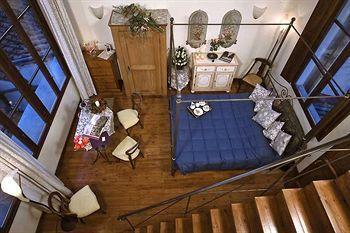 Palazzo Uguccioni Apartment *