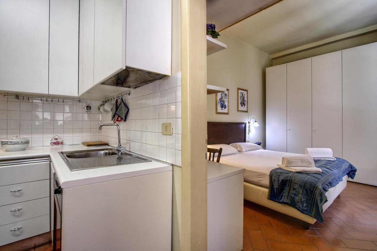 Piazza San Remigio Apartment *