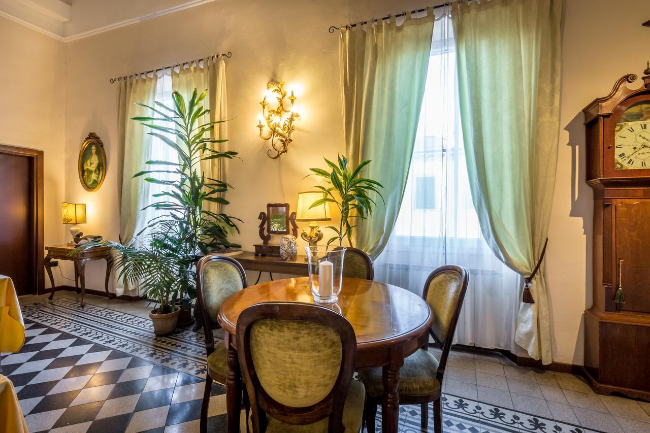 Emma Small Luxury Hotel 2*