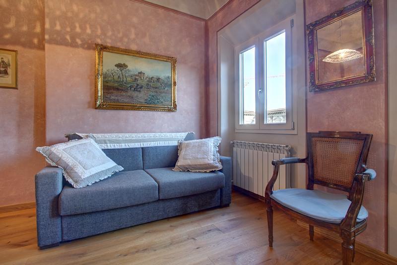 Romantic In The Heart Of Apartment