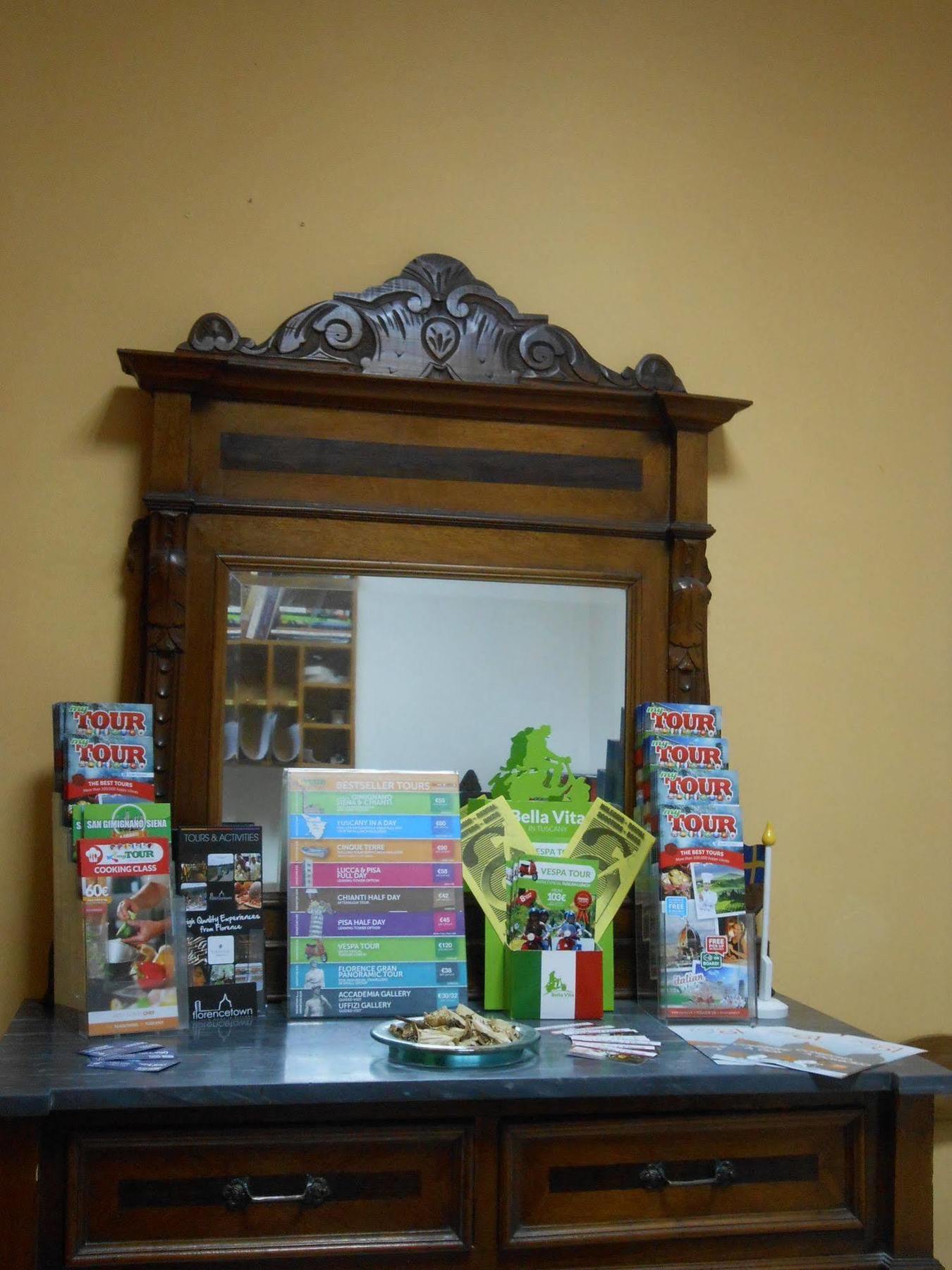 Aline Hotel
