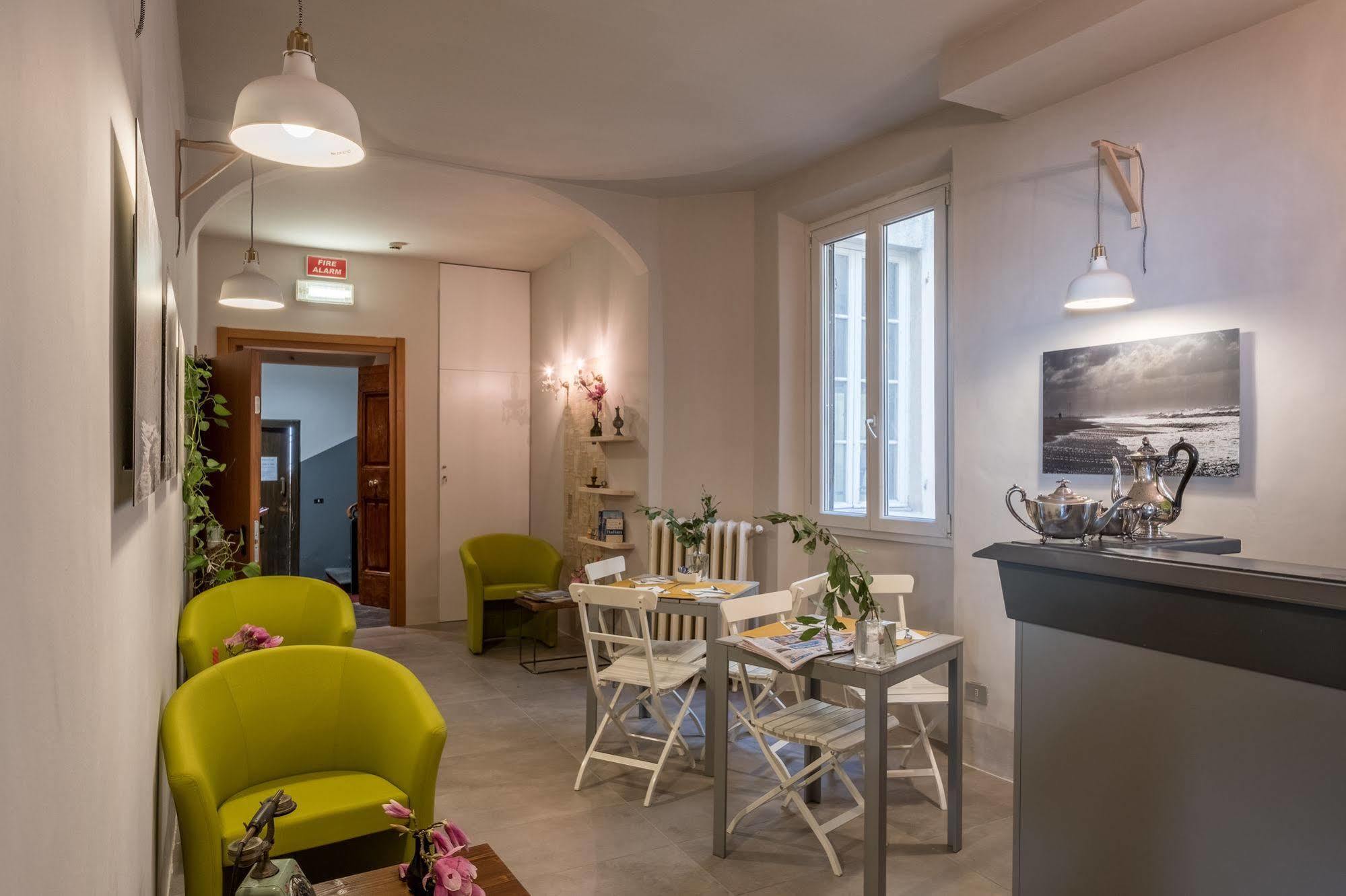Colomba Hotel