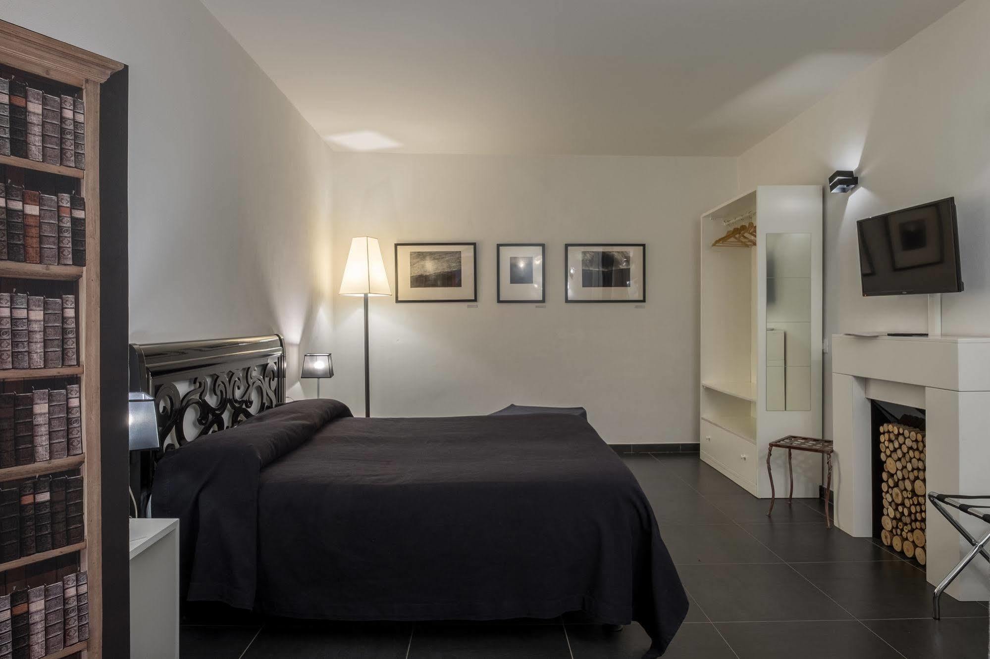 Residenza D'epoca Al Numero 8
