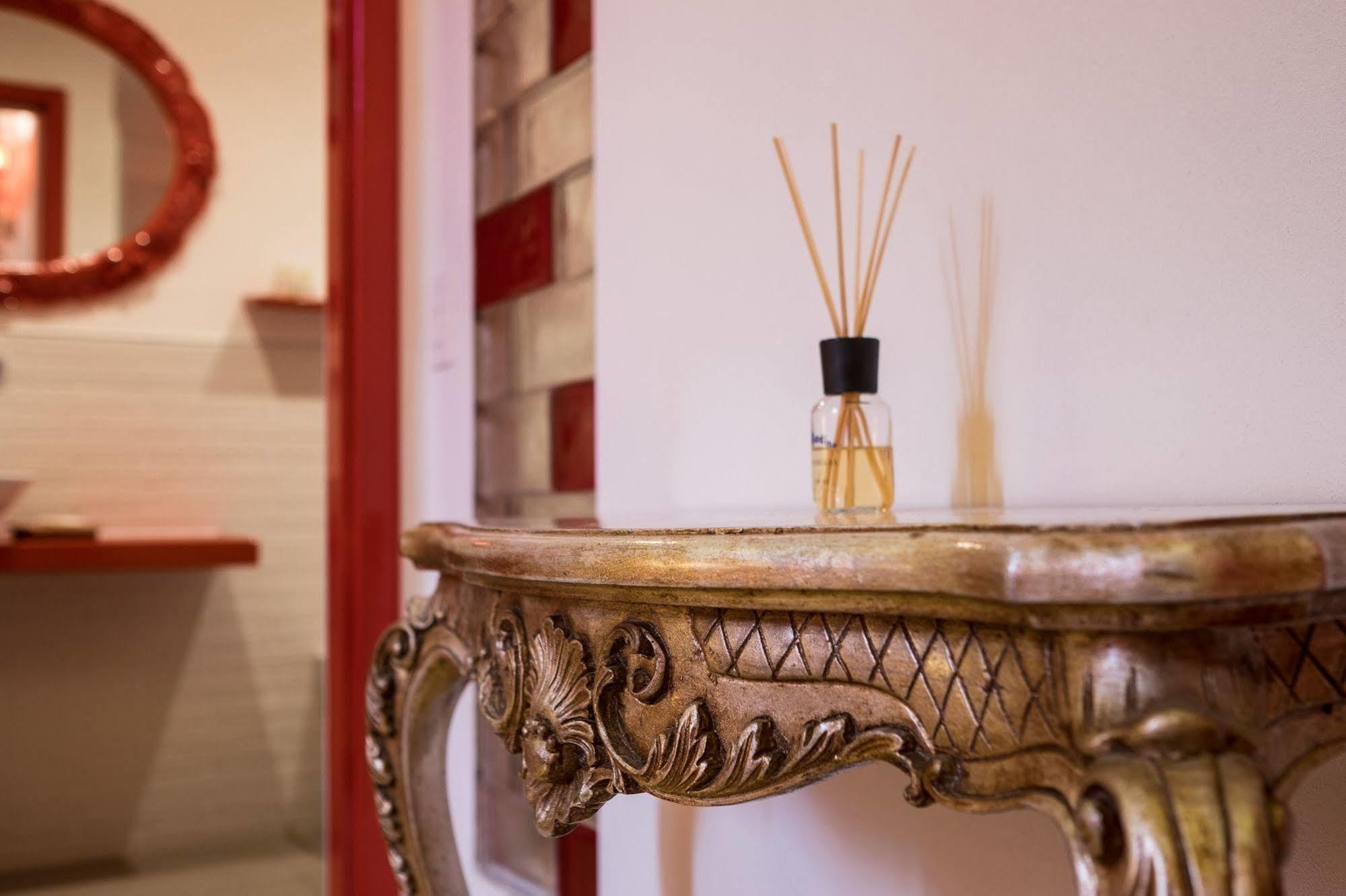 Residenza D'epoca Al Numero 8 Bed & Breakfast 3*