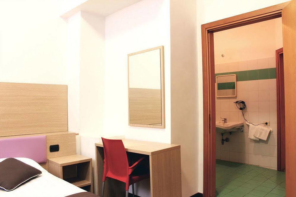 Esperanza Hotel 2*