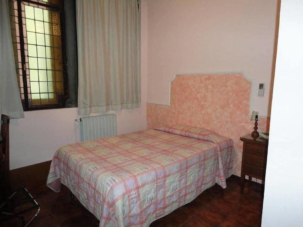 Hotel Delle Camelie 2*