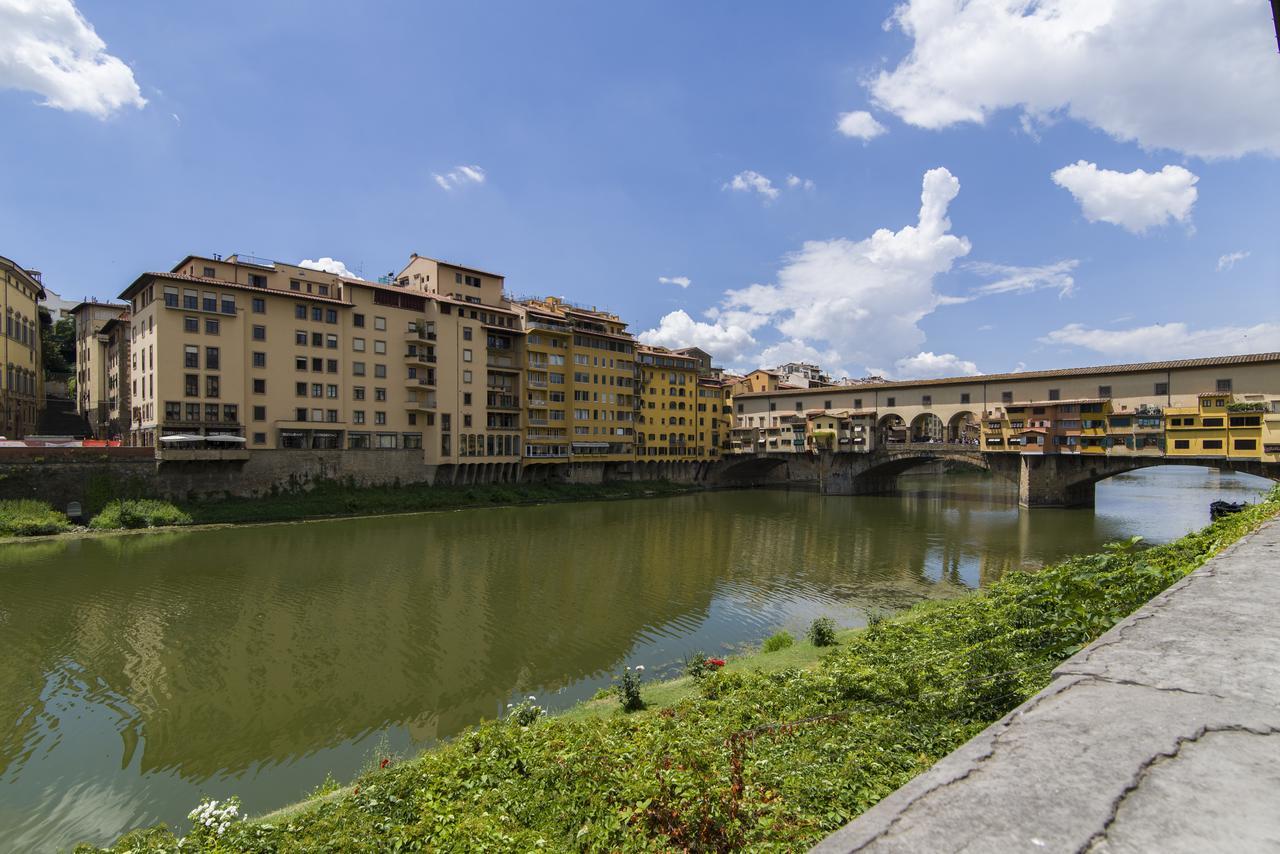 Ponte Vecchio Flats * Florence