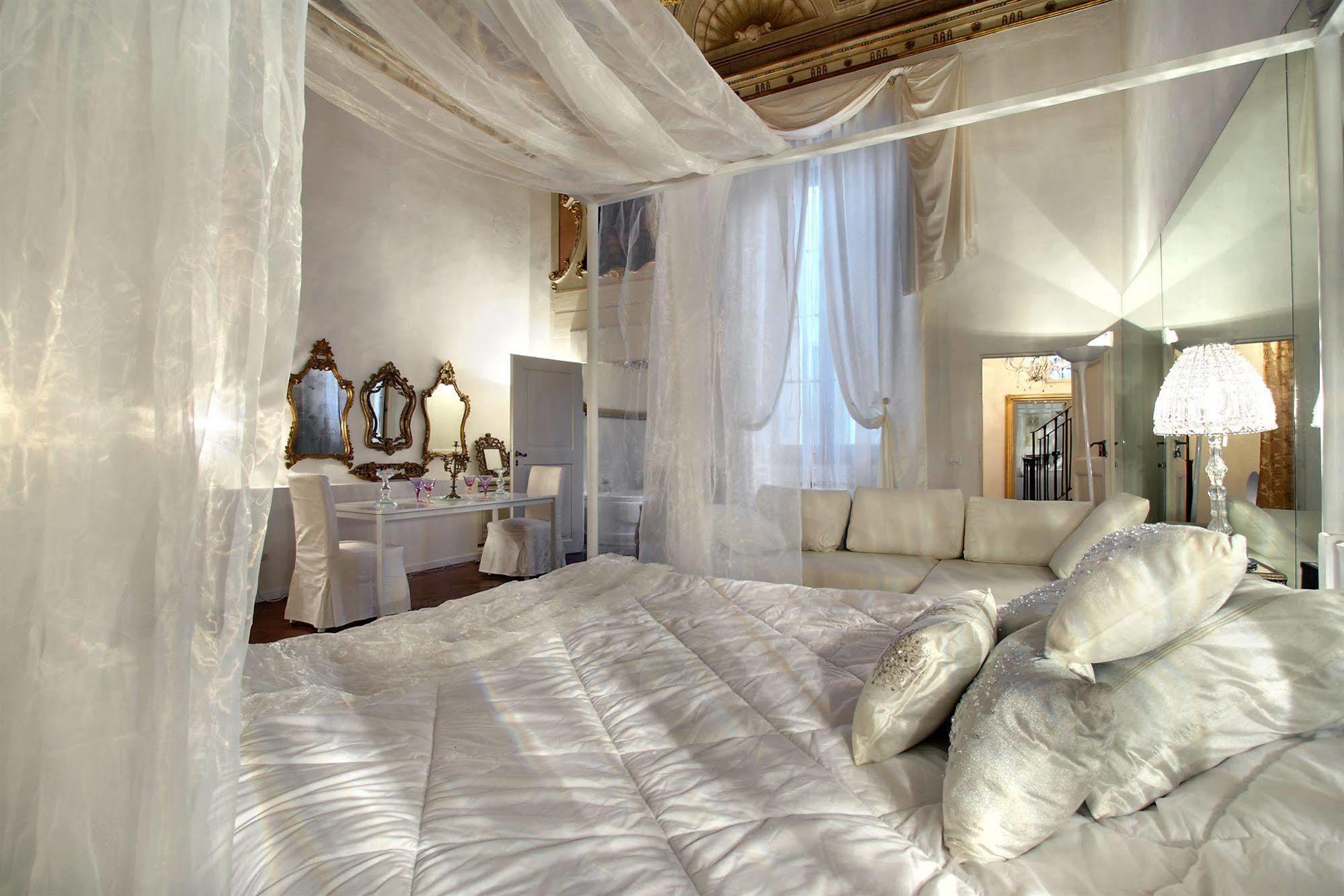 Palazzo Tolomei - Residenza D'epoca Acomodação com café da manhã  Florença