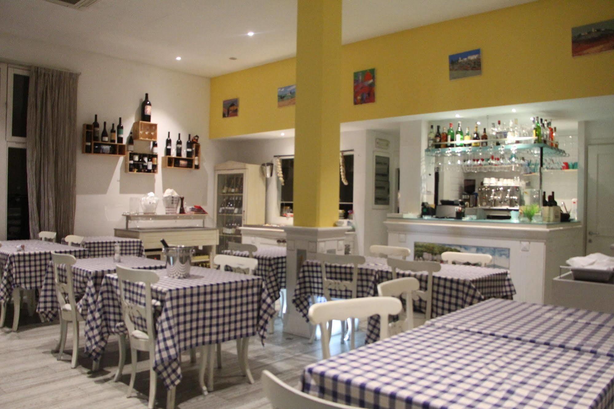 Alex Hotel 3*