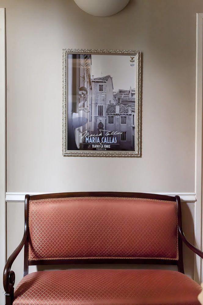 Opera Boutique Bed & Breakfast 3*