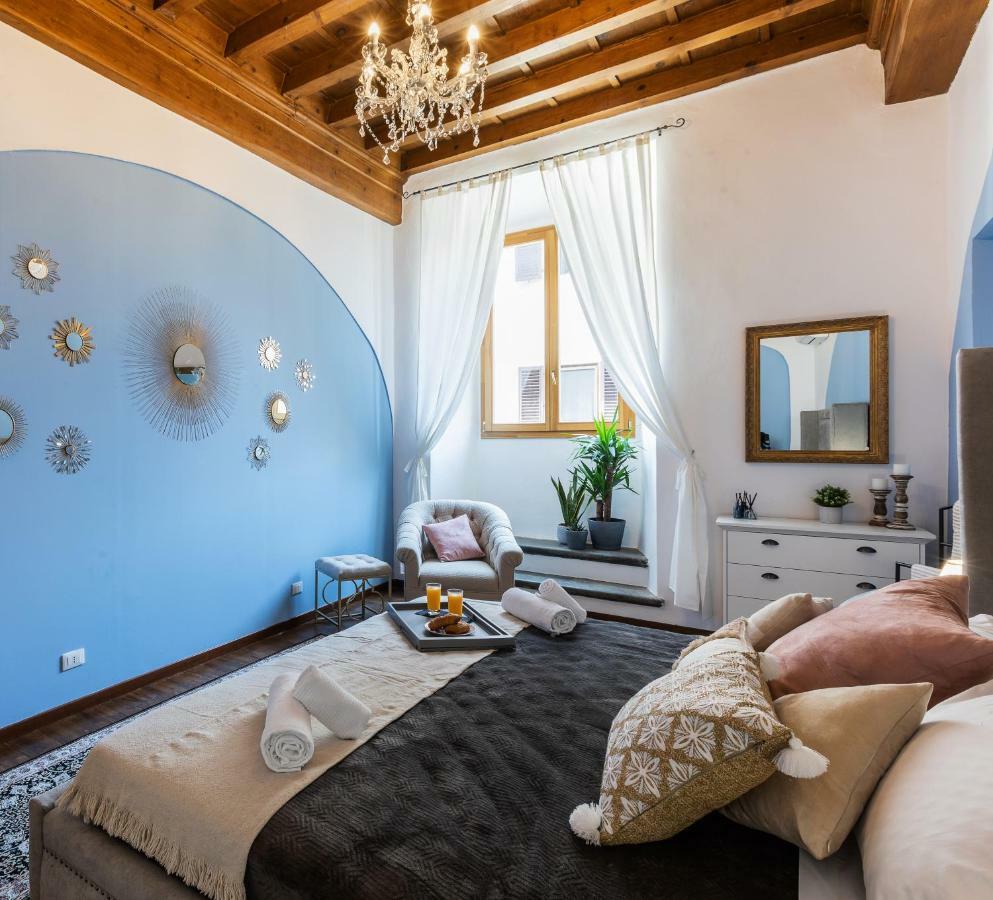 Apartamento Historic Center Palace - Huge 4 Bedrooms Santa Croce - By Likehomeflorence