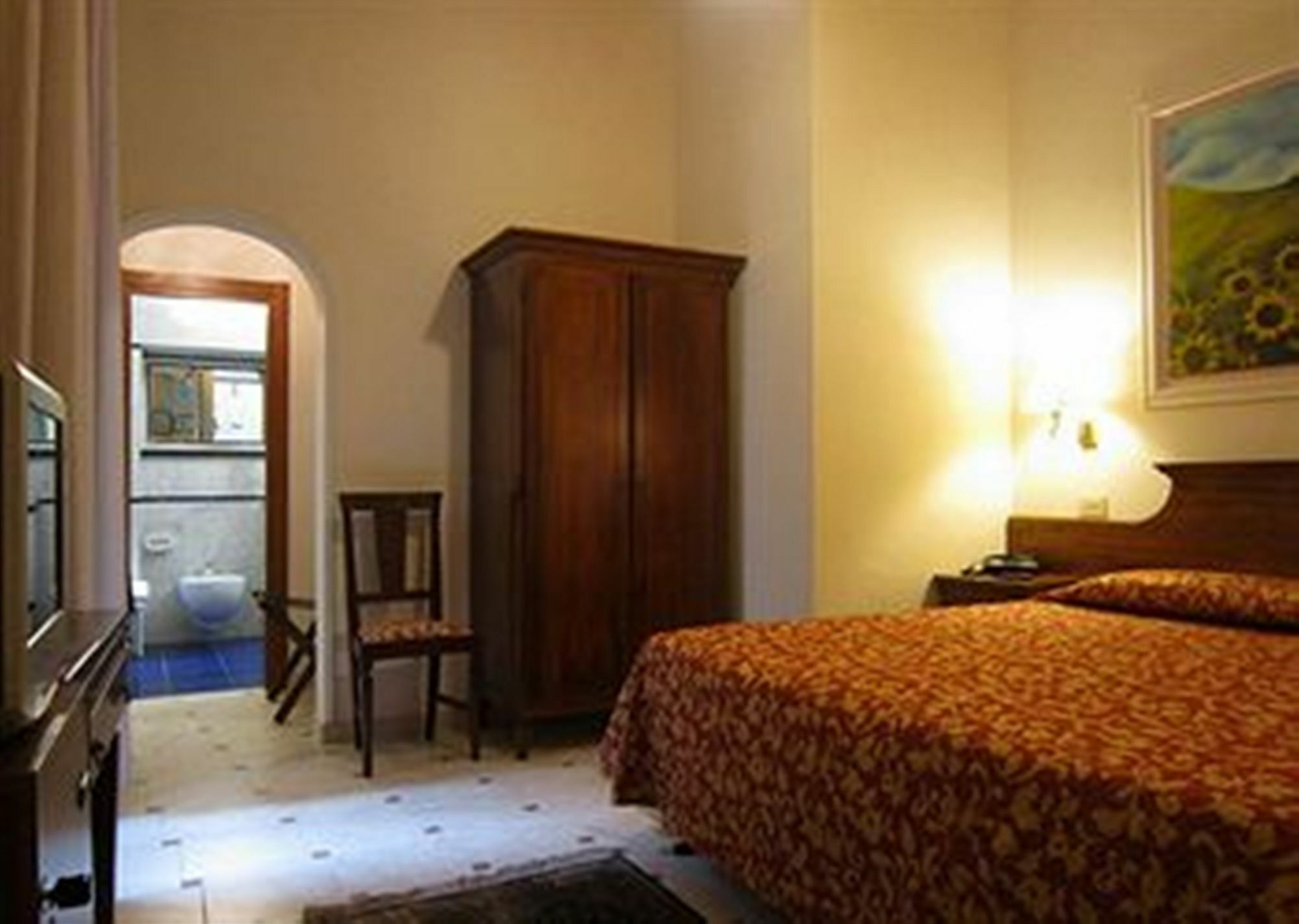 Hotel City Hotel 3*