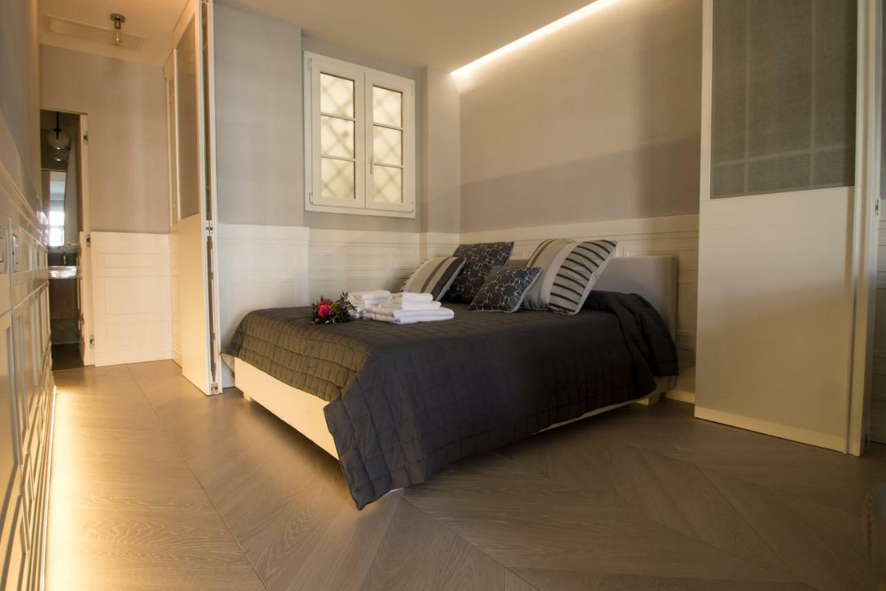 Specchi Su Pontevecchio Apartment