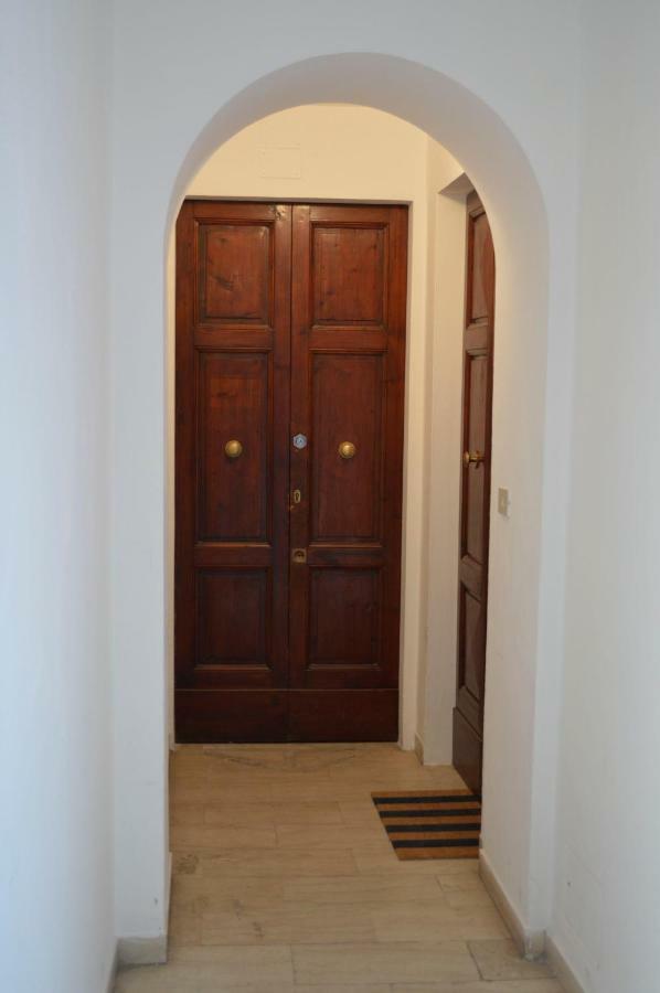 Giglio & Viola Borgia Apartment