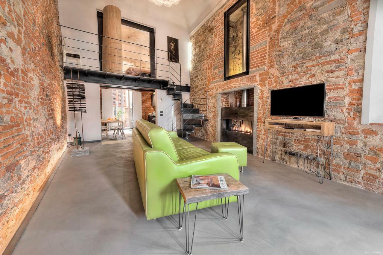 Stone Walls Deluxe