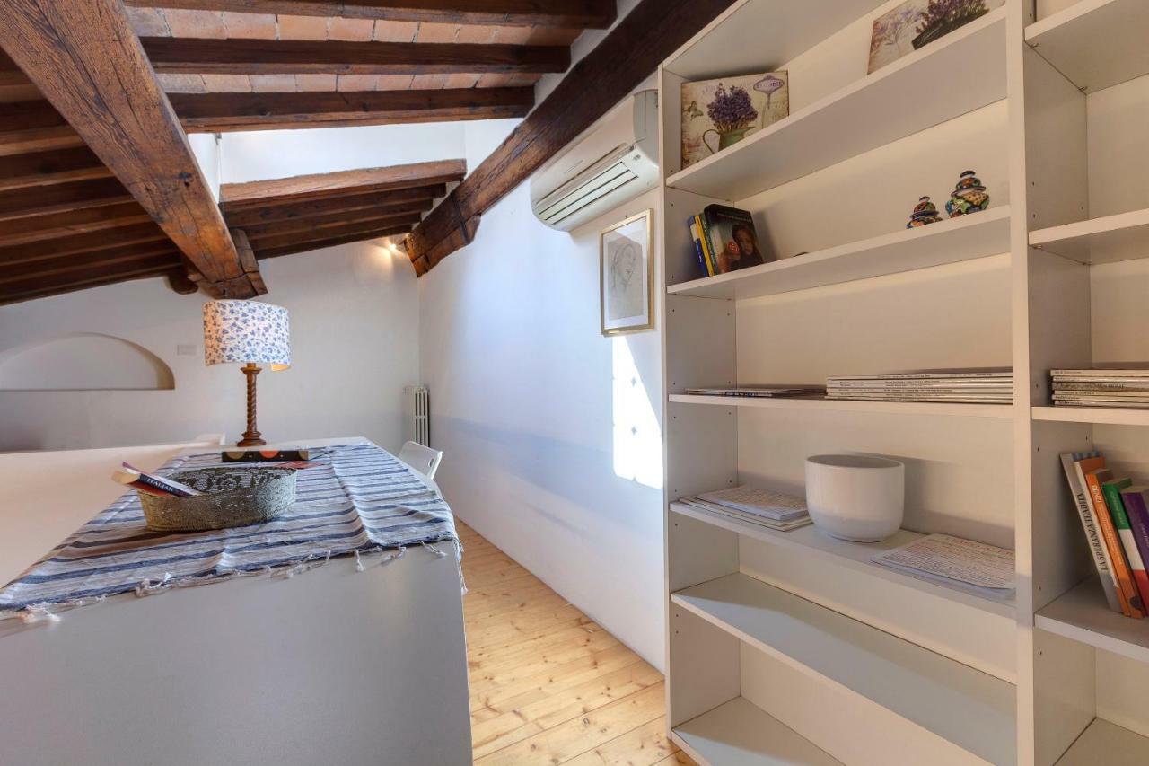 Finardi Apartment Florence