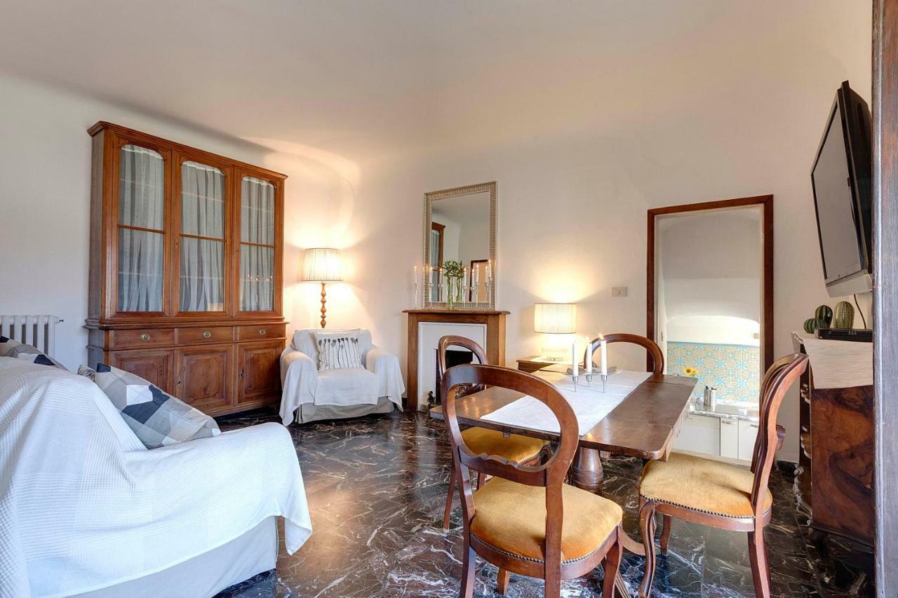 Historical Spectacular Arno View With Balcony From 12 Th Century. Florença