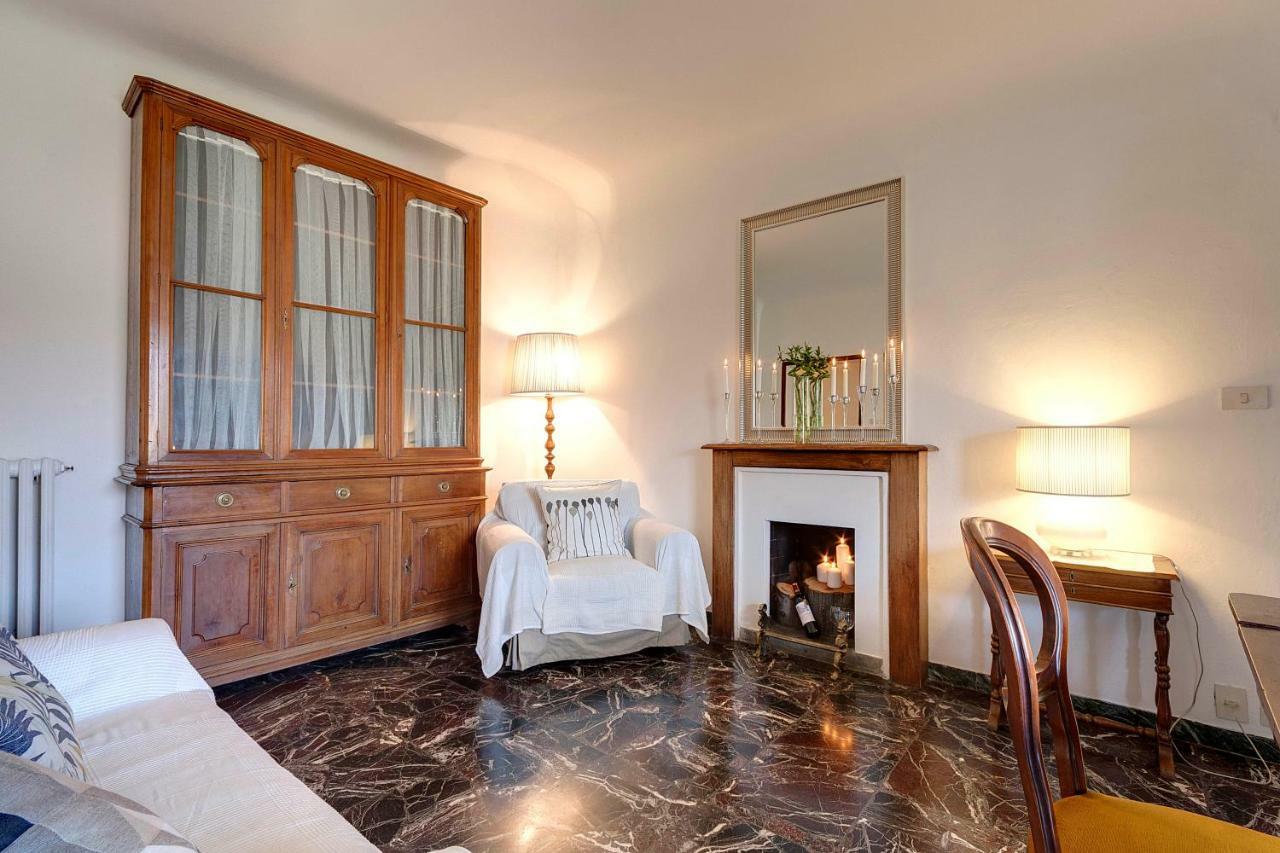 Historical Spectacular Arno View With Balcony From 12 Th Century. Apartamento Florença