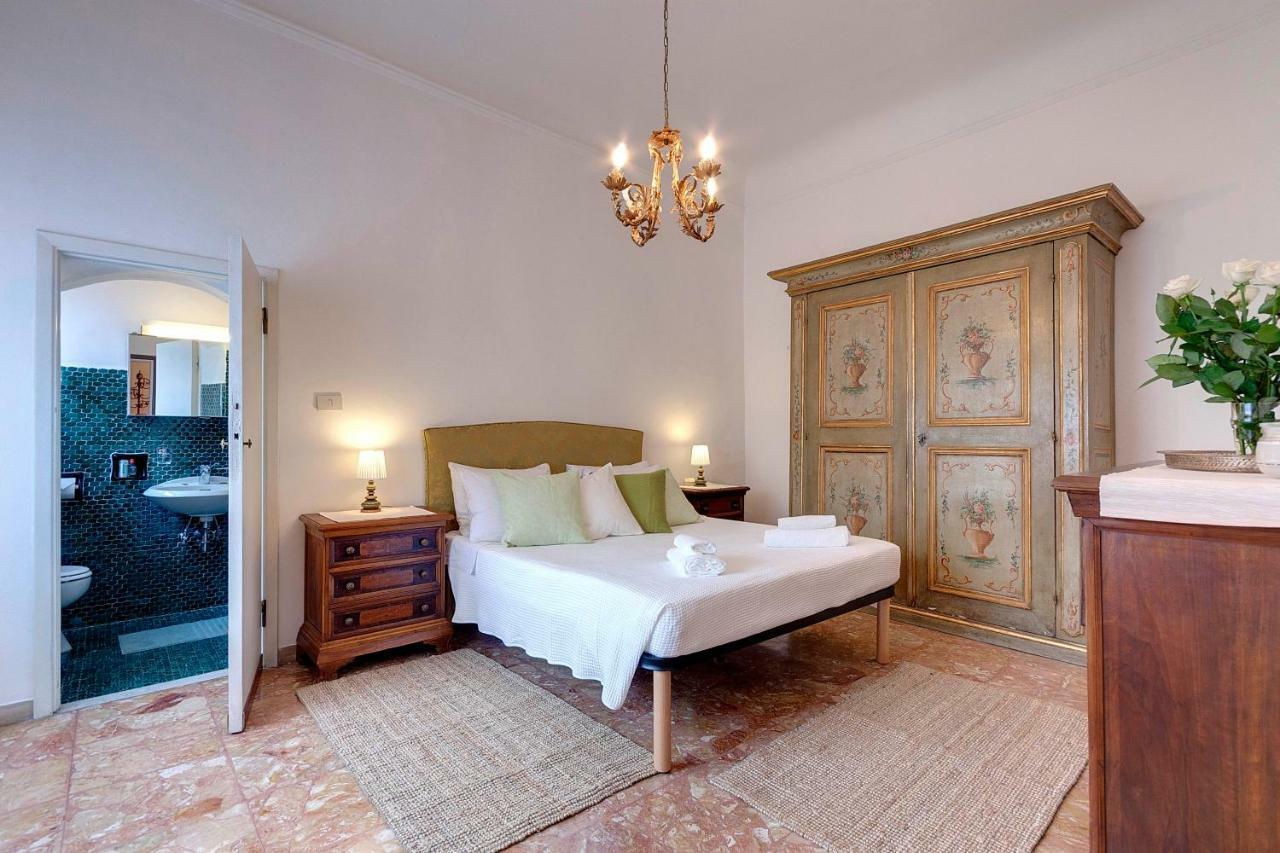 Historical Spectacular Arno View With Balcony From 12 Th Century. * Florença