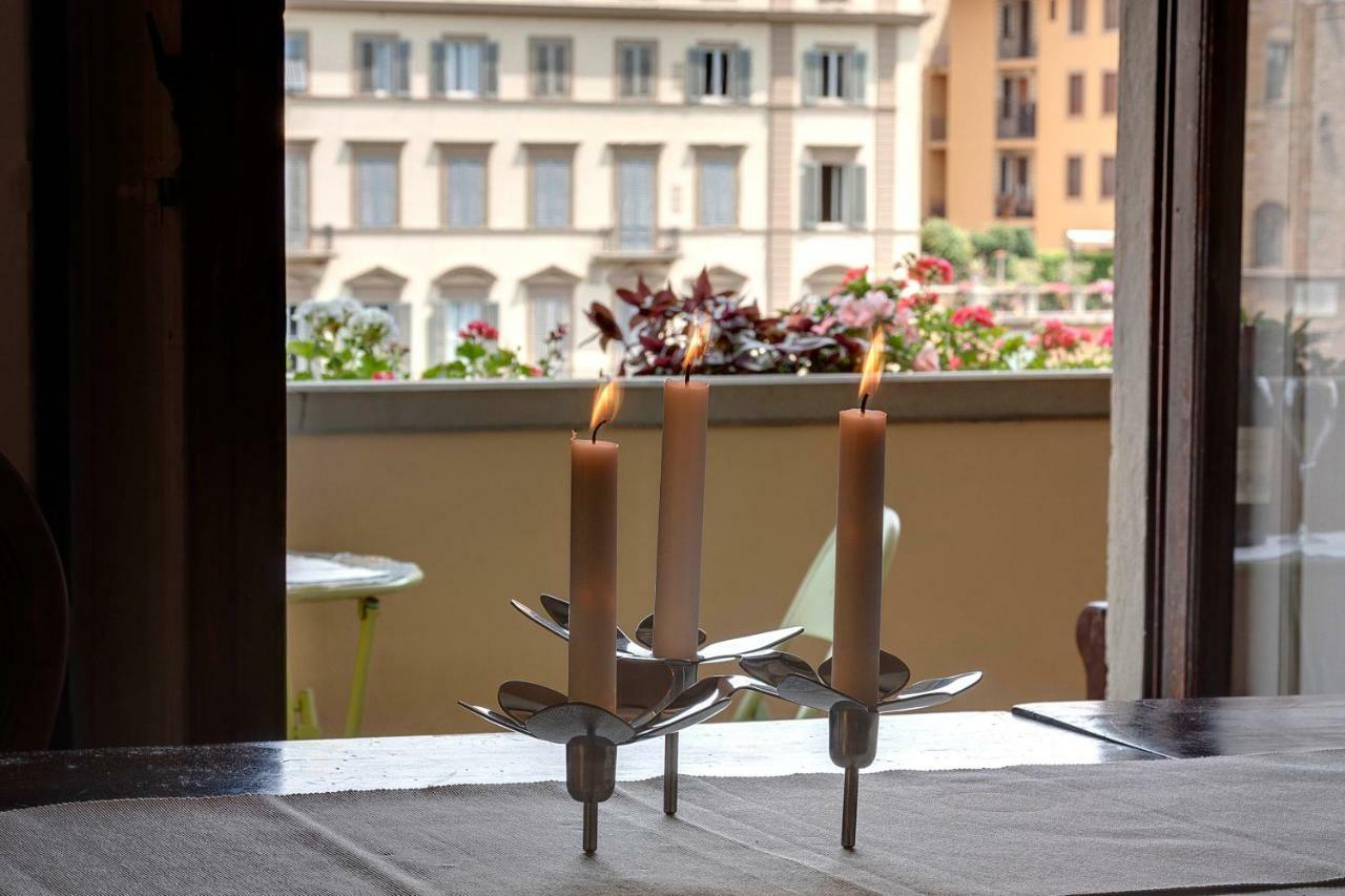 Historical Spectacular Arno View With Balcony From 12 Th Century. Apartamento *