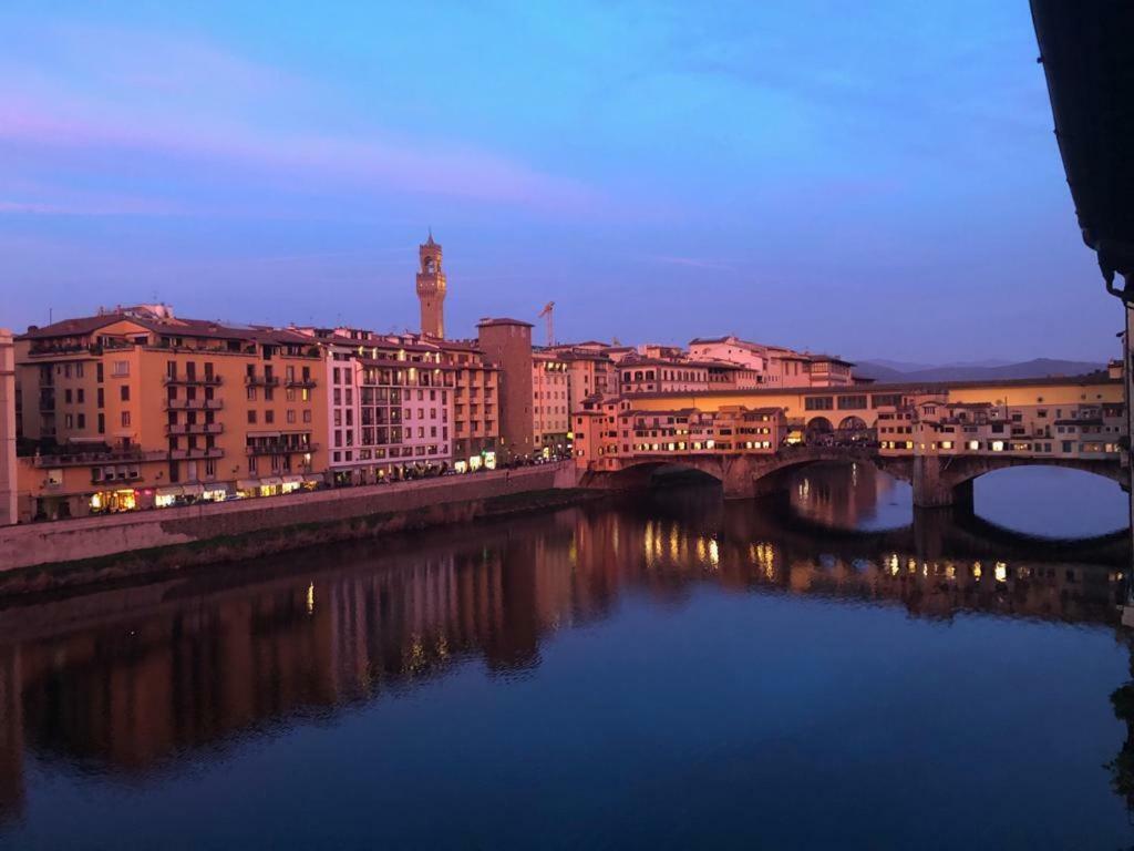 Apartamento Historical Spectacular Arno View With Balcony From 12 Th Century. Florença
