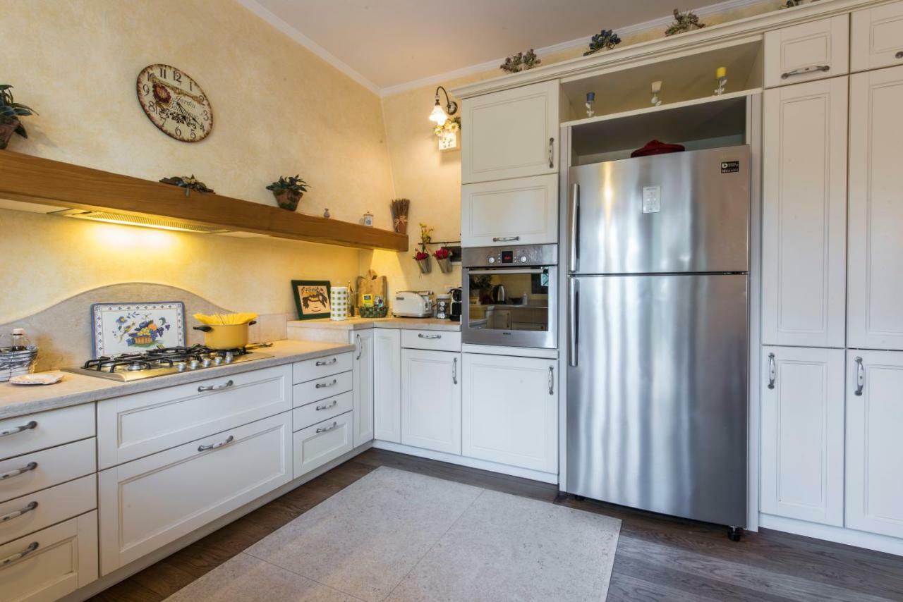 Stylish Florentine In The With Pool Villa