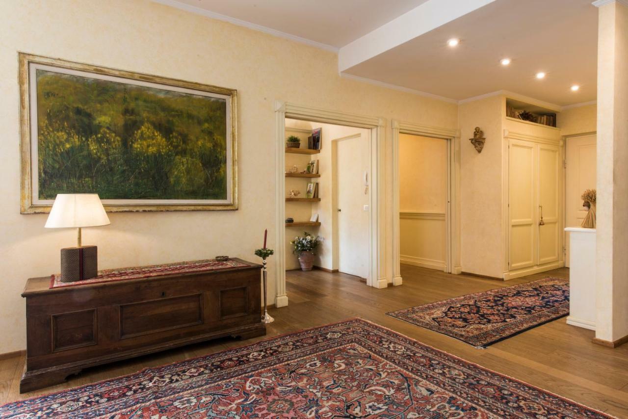 Villa Stylish Florentine In The With Pool