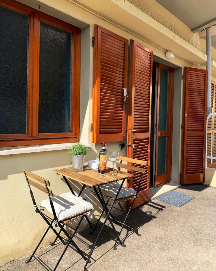 Open The Classic Wooden Shutters At A Cozy Nest Appartement Florence
