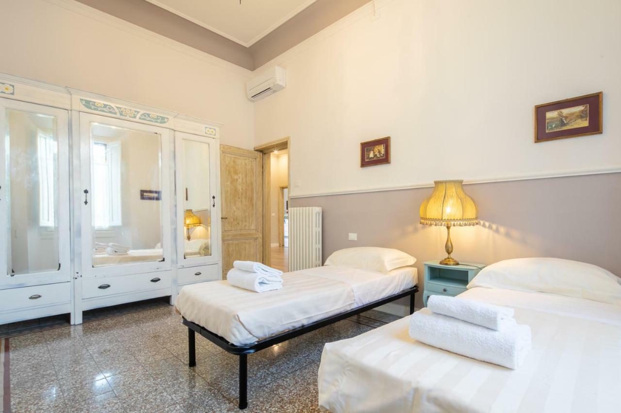 Santa Maria Novella 4 Bedrooms Appartement *