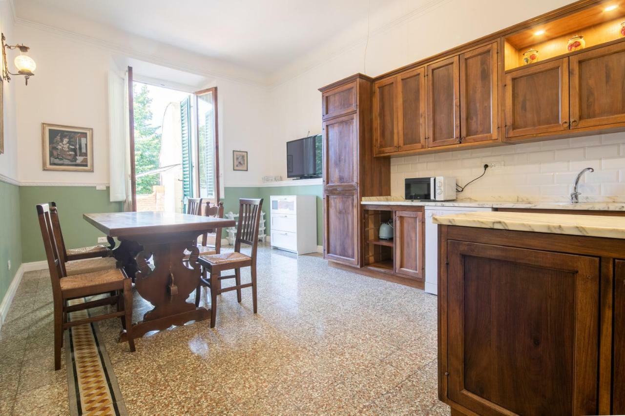Santa Maria Novella 4 Bedrooms Appartement *