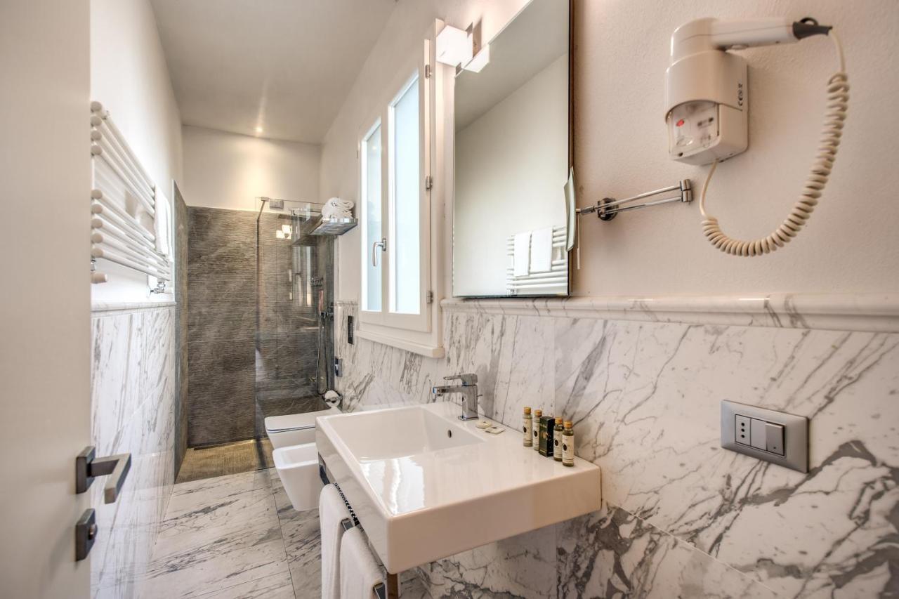 Boston Hotel 3*