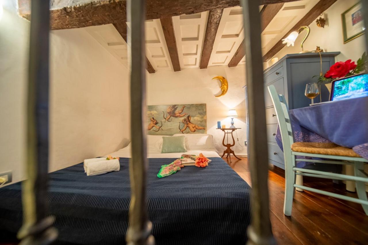 Wonderful Romantic Studio Ponte Vecchio Area Apartamento Florença