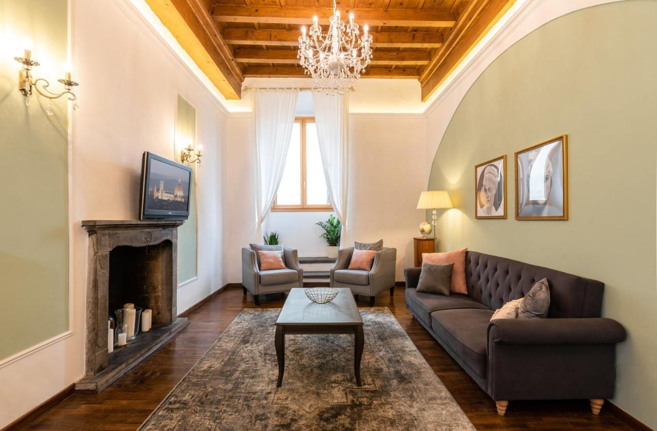 Historic Center Palace - Huge 4 Bedrooms Santa Croce - By Likehomeflorence Apartamento