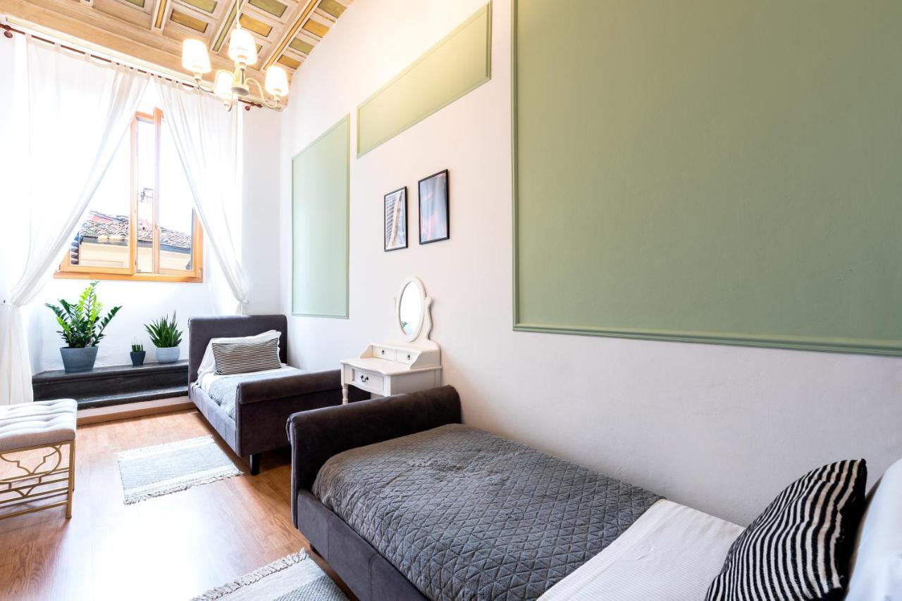 Apartamento Historic Center Palace - Huge 4 Bedrooms Santa Croce - By Likehomeflorence Florença