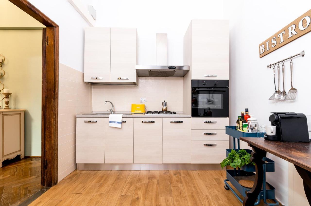 Historic Center Palace - Huge 4 Bedrooms Santa Croce - By Likehomeflorence * Florença