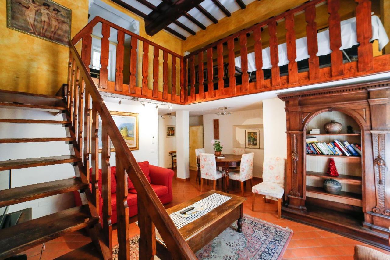 Traditional Close To The Duomo - Private Yard! Apartment *