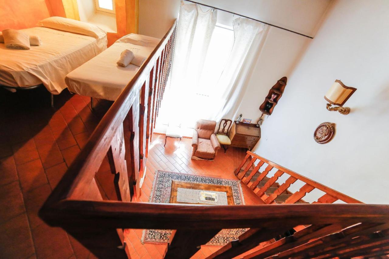 Apartment Traditional Close To The Duomo - Private Yard! Florence